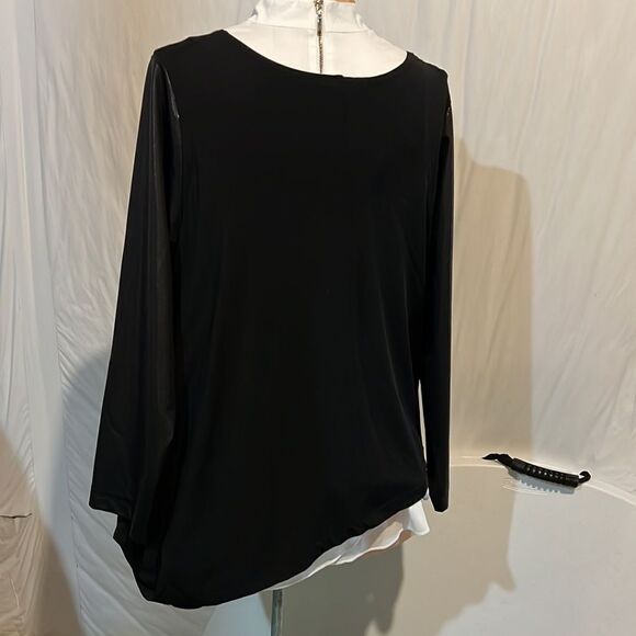 BRYN WALKER black asymmetrical top. Long sleeve. Size medium - Picture 2 of 9